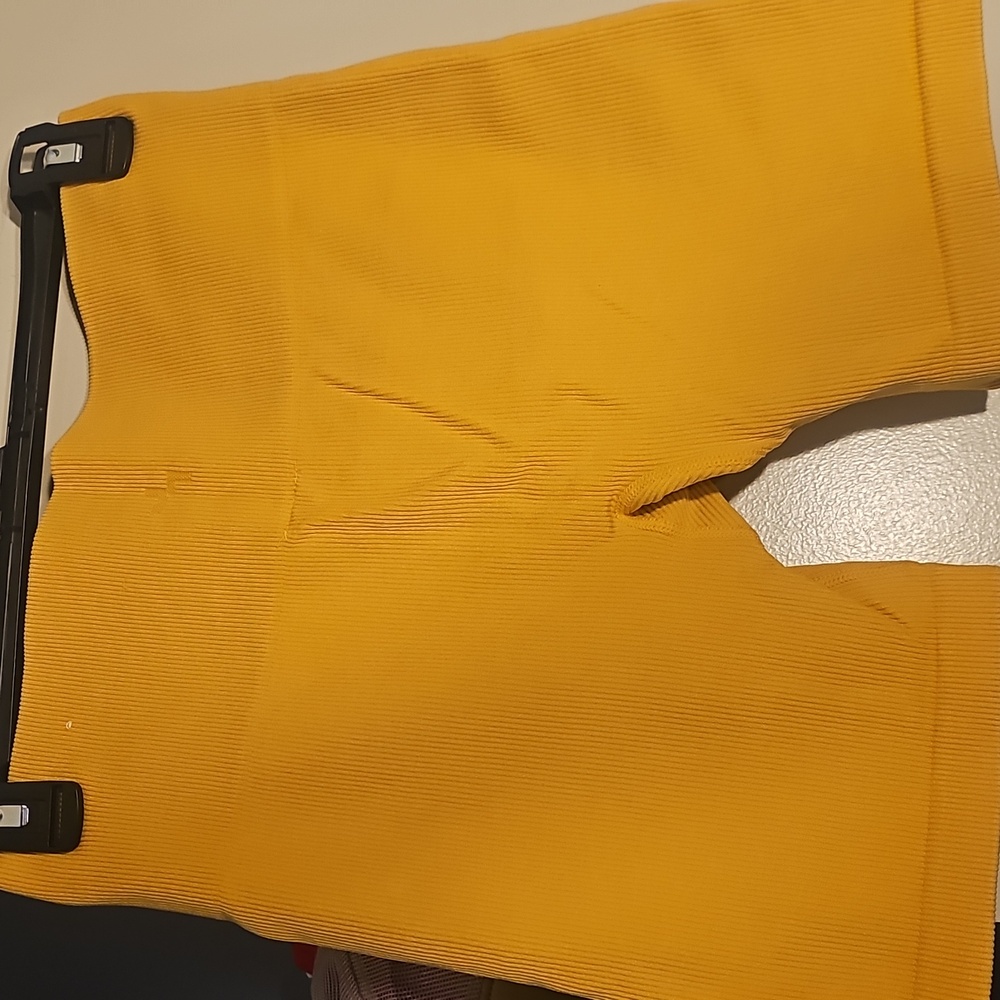 Joylab Ribbed Biker Short - Picture 5 of 5